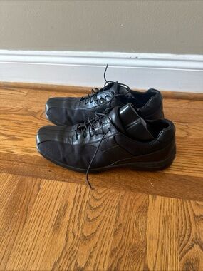 Calloway golf Men's Black Leather-Look Lace-Up Sneakers
